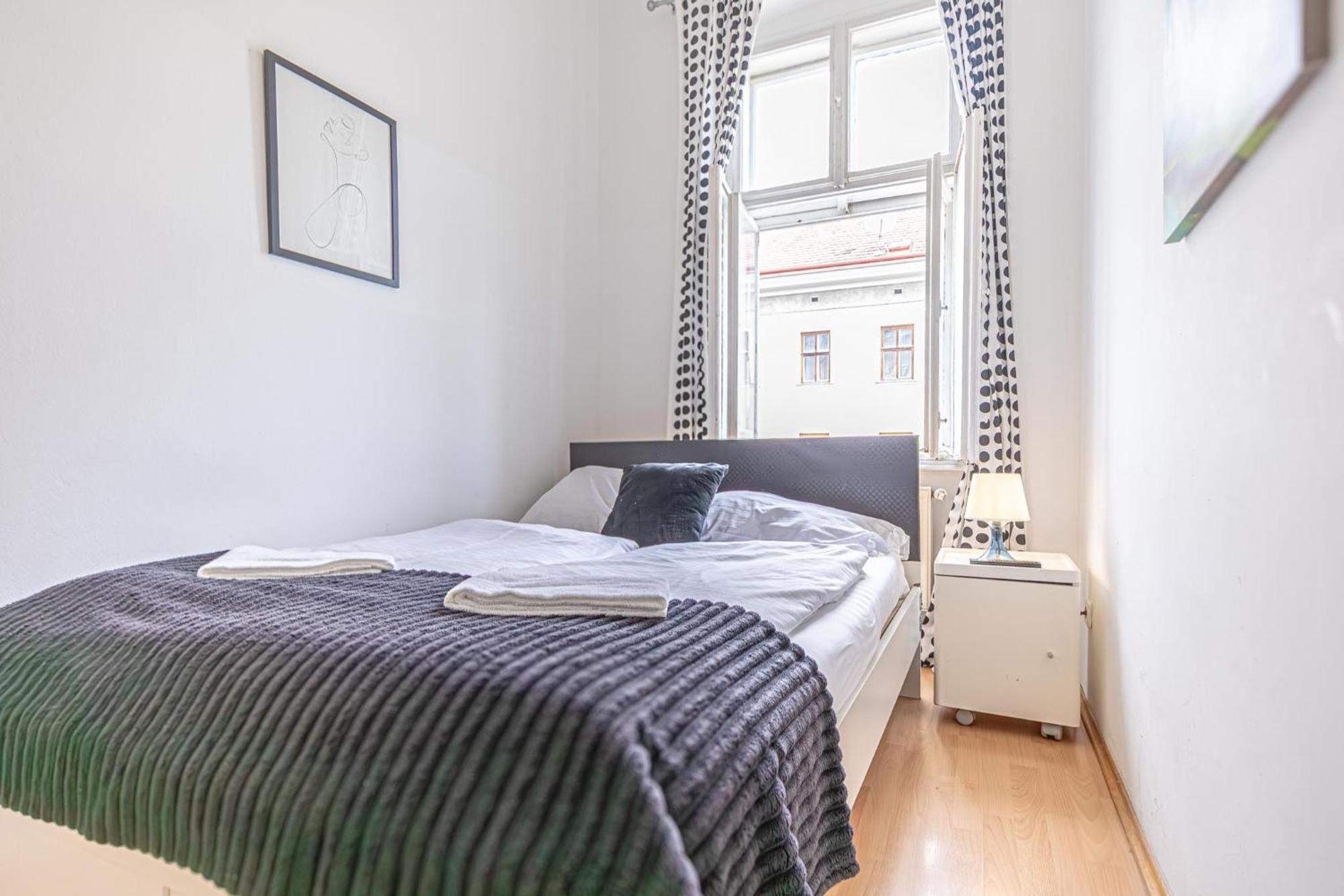 Sweet 3Br Shared Apt Near Wiener Stadthalle & Central Viena Exterior foto