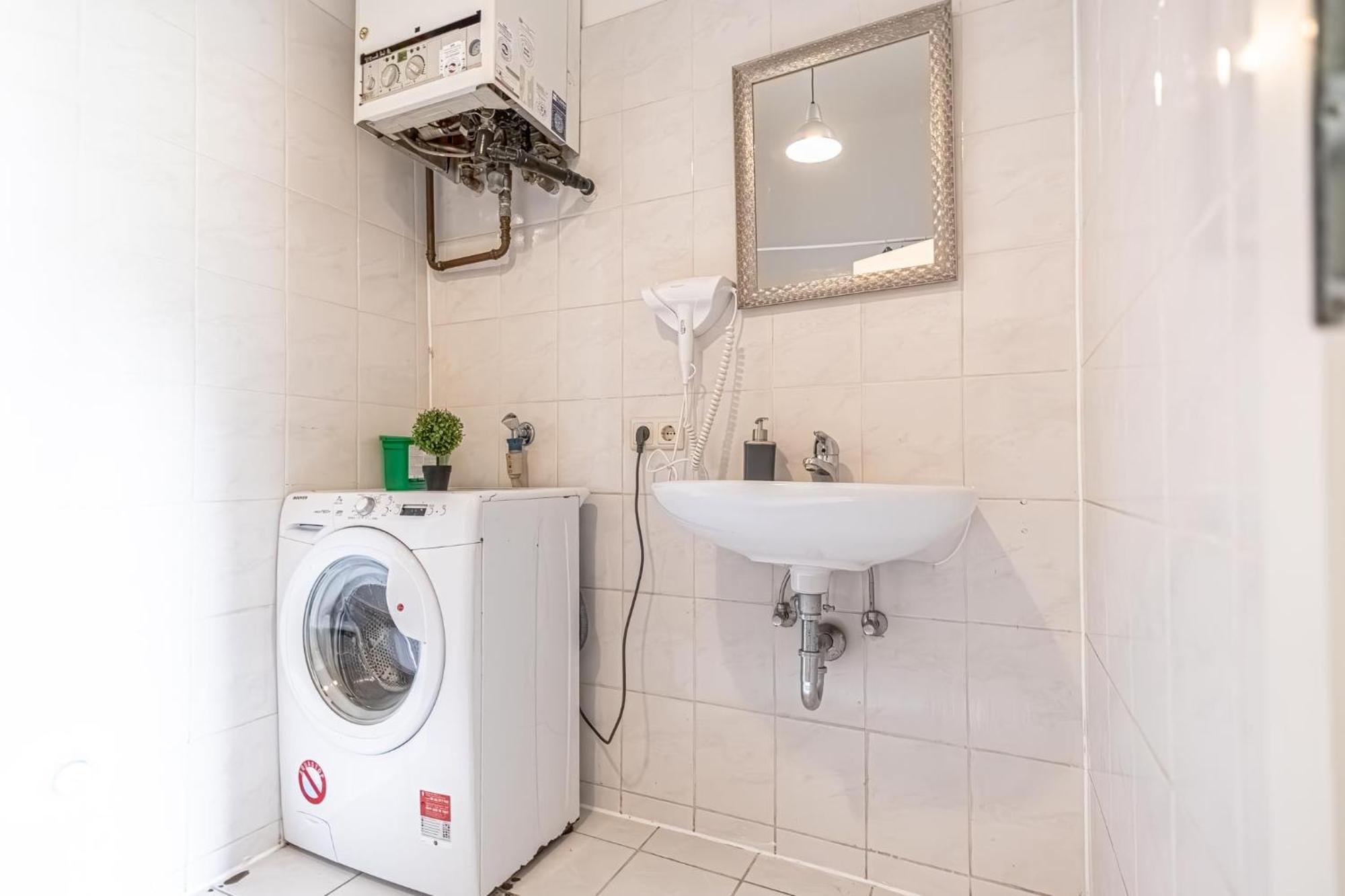Sweet 3Br Shared Apt Near Wiener Stadthalle & Central Viena Exterior foto